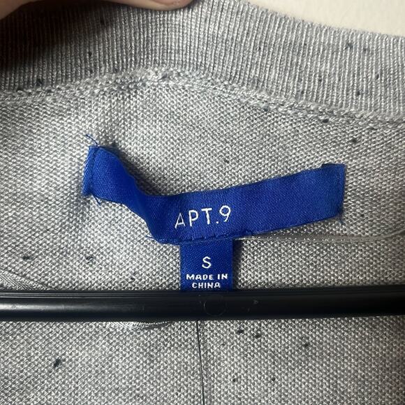 Apt. 9 Grey Vneck Tunic Sweater Small - Picture 2 of 4